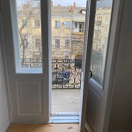 Apartment Very Flat With Big Balcony Odesa